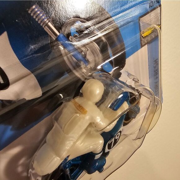 Hot Wheels Motorcycle 1966 Triumph Tiger 100 Factory Fresh Mainline 2024 New - Picture 5 of 6